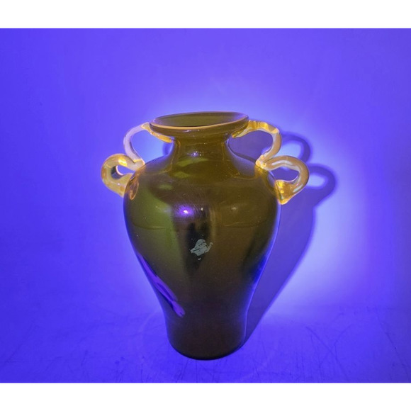 Hand Blown 7" Yellow Art Glass Vase w/ Applied Double Handles UV GLOWS READ - Picture 13 of 13